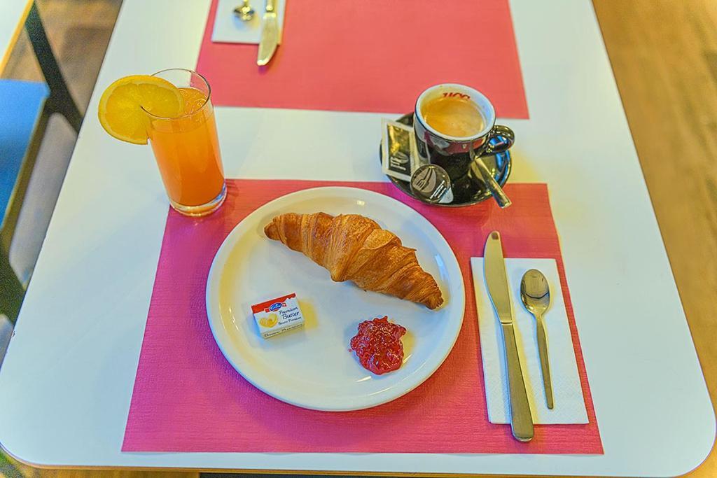 Hotel Des Alpes Bulle Center Kültér fotó